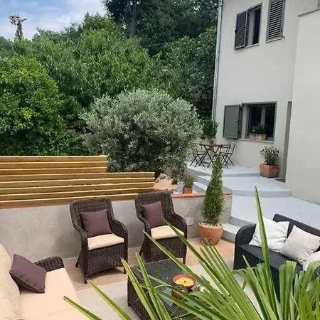 - Casco Antiguo De - Piscina Y Jardin 别墅