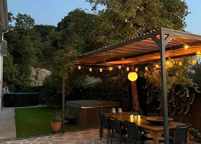 - Casco Antiguo De - Piscina Y Jardin Villa