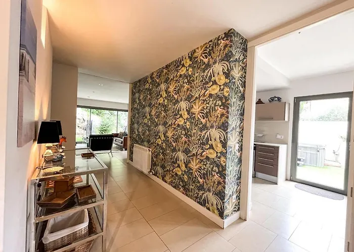 Villa - Casco Antiguo De - Piscina Y Jardin Gerona