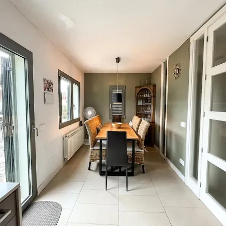 - Casco Antiguo De - Piscina Y Jardin Villa *