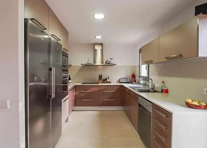 Villa - Casco Antiguo De - Piscina Y Jardin