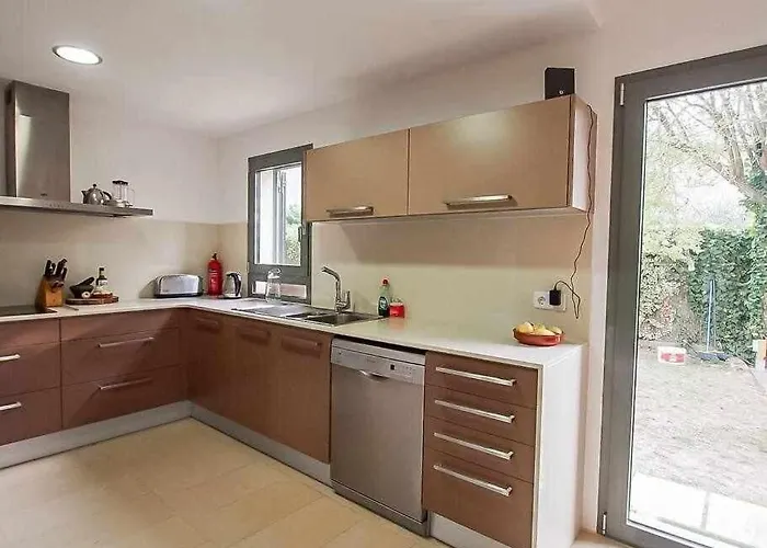 - Casco Antiguo De - Piscina Y Jardin