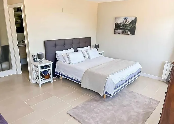 Villa - Casco Antiguo De - Piscina Y Jardin Girona